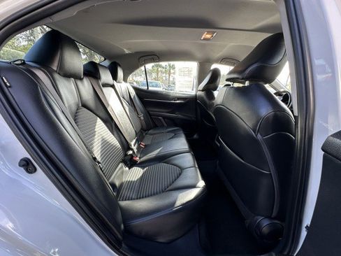 Used 2023 Toyota Camry SE image 19