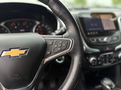 Used 2021 Chevrolet Equinox Premier FWD image 17