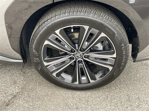 Used 2024 Toyota bZ4X Limited image 38