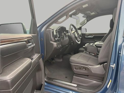 Used 2024 Chevrolet Silverado 1500 LT image 12