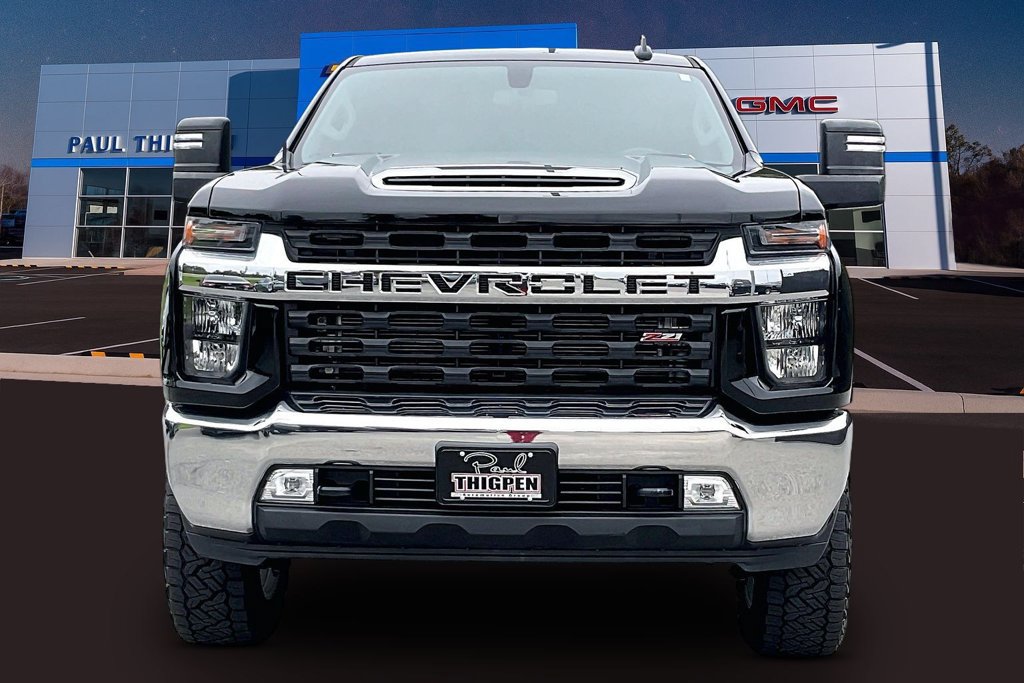 Used 2022 Chevrolet Silverado 2500 LT w/ Convenience Package AWD/4WD image 2
