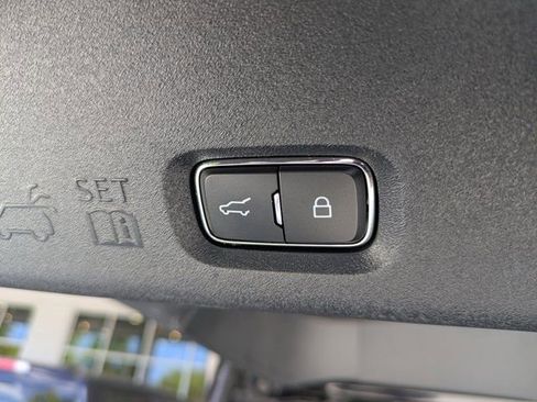 Certified 2025 Ford Expedition Active image 20