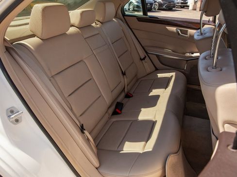 Used 2014 Mercedes-Benz E 250 BlueTEC 4MATIC Sedan image 12