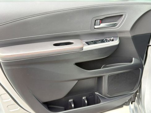 Used 2022 Toyota Sienna XSE FWD image 29