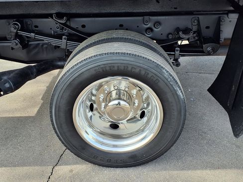 Used 2013 Ford F550 4x4 Regular Cab Super Duty image 19