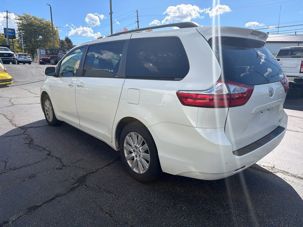 Used 2016 Toyota Sienna XLE w/ XLE Navigation Package AWD/4WD image 6