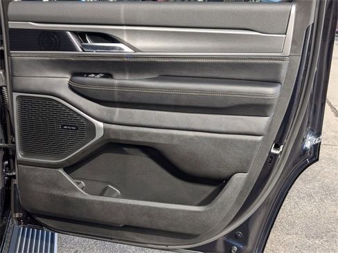 New 2025 Jeep Wagoneer Series II image 36