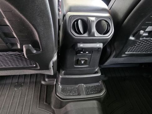 Used 2022 Jeep Wrangler Unlimited Rubicon w/ Steel Bumper Group image 14