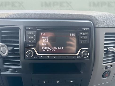 Used 2018 Nissan NV 3500 SL RWD image 16