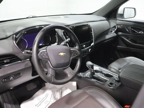Used 2023 Chevrolet Traverse High Country AWD/4WD image 15