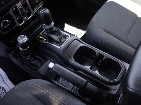 Certified 2026 Jeep Wrangler Unlimited Sport AWD/4WD image 22