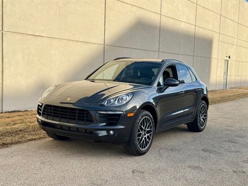 Used 2018 Porsche Macan image 3