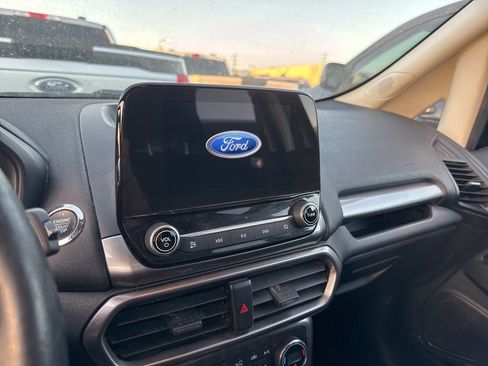 Certified 2019 Ford EcoSport SE image 12