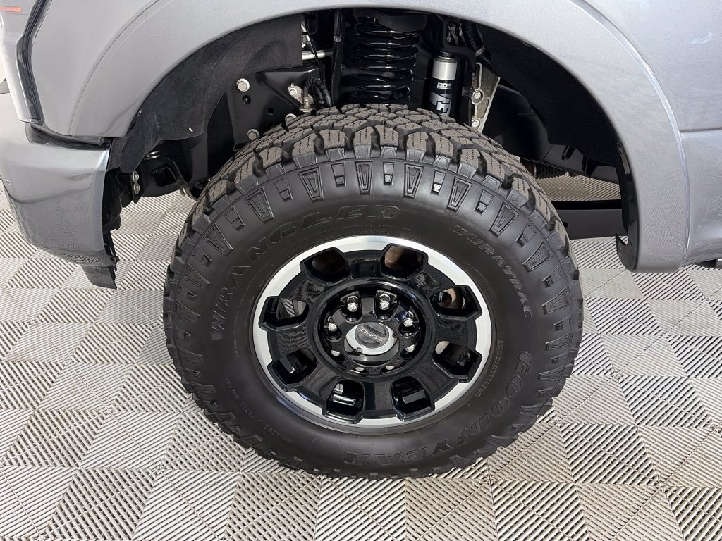 Used 2022 Ford F250 Platinum w/ Tremor Off-Road Package AWD/4WD image 8