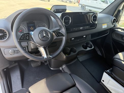 New 2026 Mercedes-Benz Sprinter 2500 image 7
