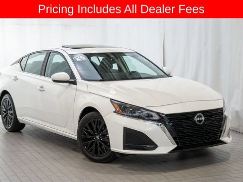 Certified 2025 Nissan Altima 2.5 SV w/ SV Special Edition Package FWD image 1