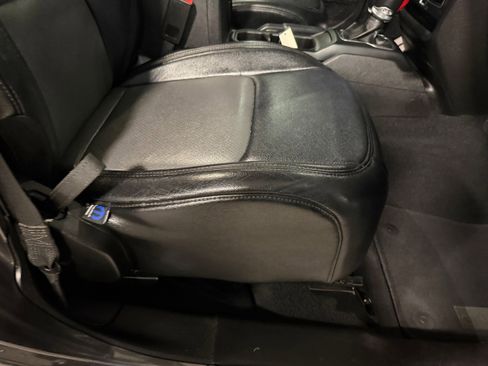 Used 2021 Jeep Gladiator Sport image 13