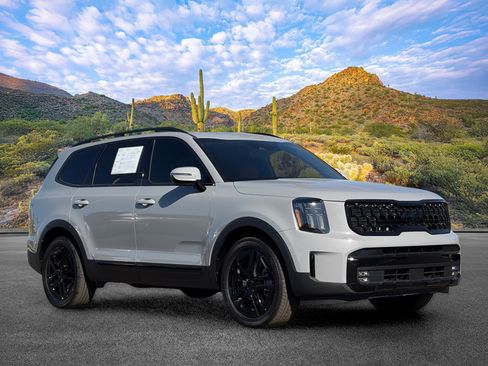 Certified 2025 Kia Telluride SX Prestige X-Line AWD/4WD image 2