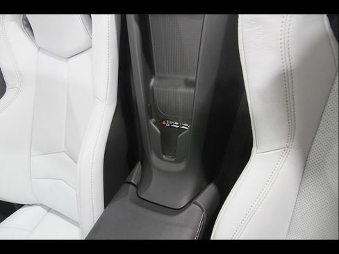 Used 2020 Chevrolet Corvette Stingray Preferred Conv w/ 2LT Preferred Equipment Group RWD image 22