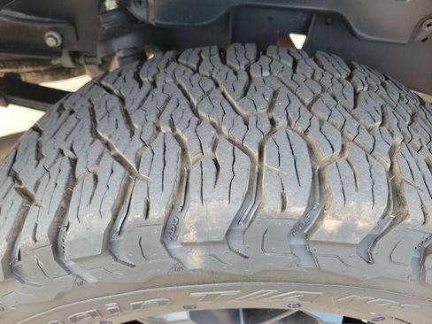 Used 2021 Toyota Tundra SR5 w/ SR5 Leather Package RWD image 10