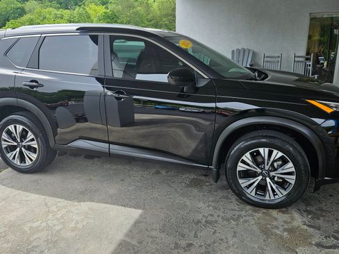Used 2023 Nissan Rogue SV w/ SV Premium B Package FWD image 5