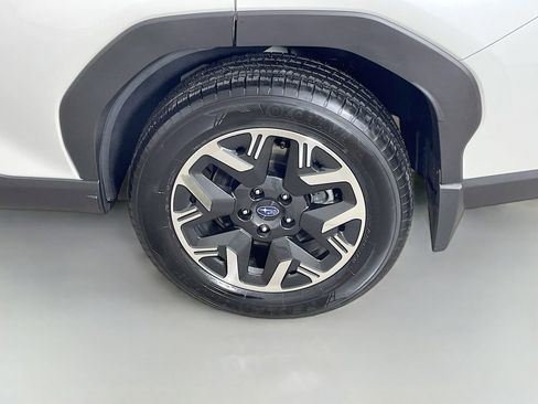 Used 2025 Subaru Forester image 33