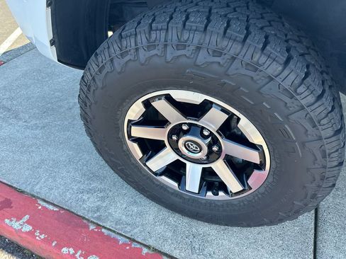 Used 2024 Toyota 4Runner TRD Off-Road Premium w/ Off Road Premium Plus Package image 24