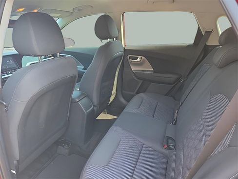 Used 2022 Kia Niro LX image 19