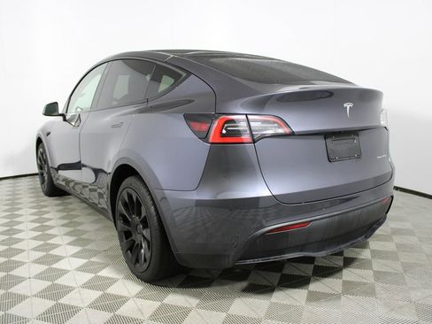 Used 2021 Tesla Model Y Long Range image 32