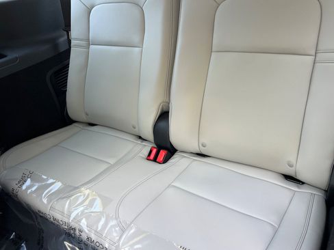 New 2026 Lincoln Aviator AWD image 13