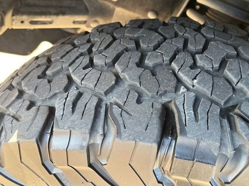 Used 2023 Ford Bronco Badlands image 42