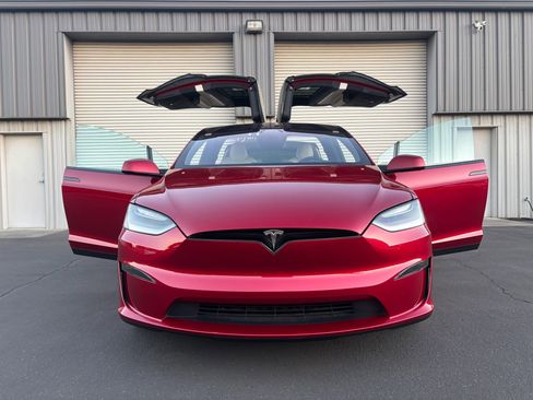 Used 2023 Tesla Model X AWD/4WD image 6