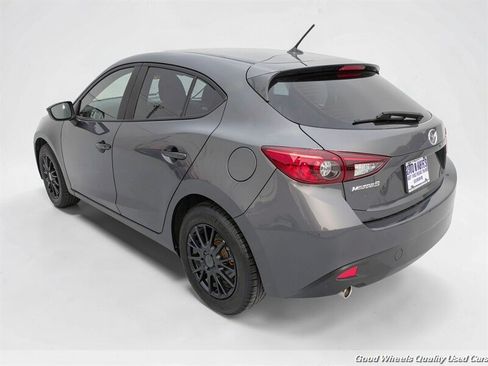 Used 2016 MAZDA MAZDA3 i Sport FWD image 5