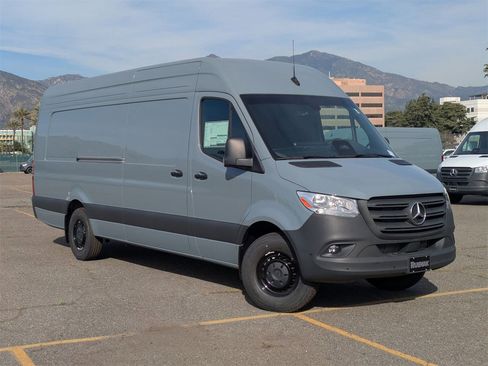 New 2025 Mercedes-Benz Sprinter 2500 image 15