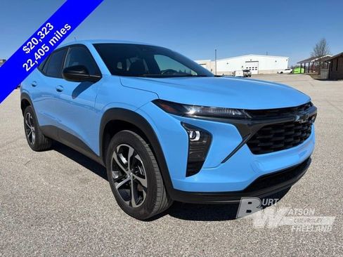 Used 2024 Chevrolet Trax RS w/ Driver Confidence Package image 9