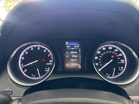 Used 2020 Toyota Camry LE image 15