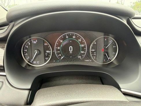 Used 2018 Buick LaCrosse Essence FWD image 26