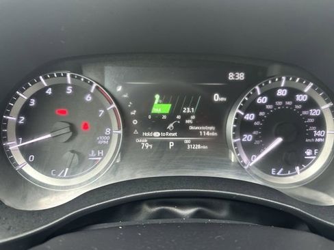 Used 2024 Toyota Highlander XLE FWD image 26