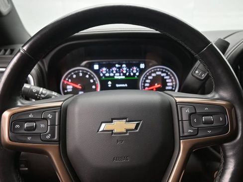 Used 2021 Chevrolet Silverado 1500 High Country w/ Technology Package AWD/4WD image 7