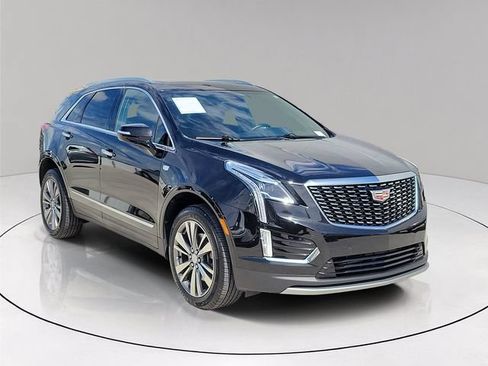 Used 2024 Cadillac XT5 Premium Luxury FWD image 3