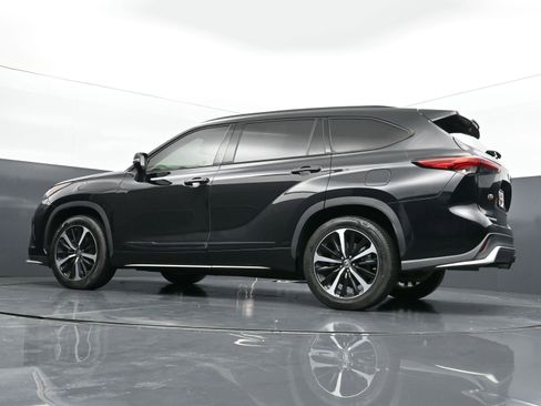 Used 2021 Toyota Highlander XSE image 38