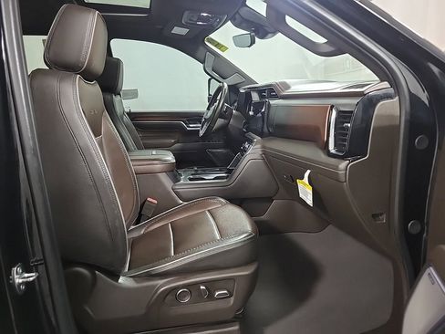 Used 2024 GMC Sierra 2500 Denali w/ Denali Reserve Package image 11