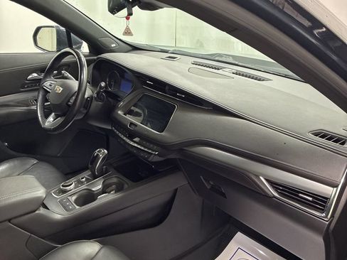 Used 2019 Cadillac XT4 Premium Luxury AWD/4WD image 31