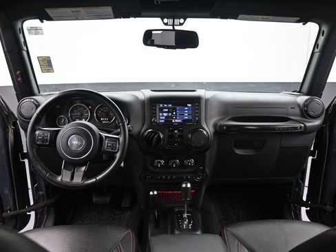 Used 2018 Jeep Wrangler Unlimited Rubicon AWD/4WD image 28