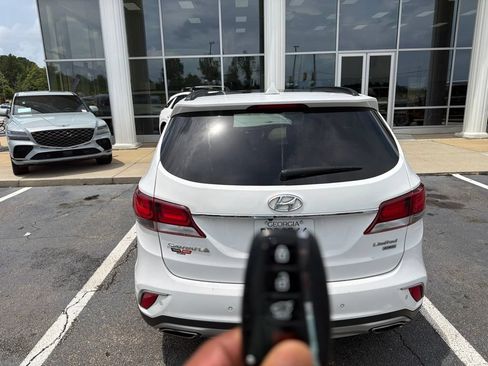 Used 2018 Hyundai Santa Fe Limited FWD image 4