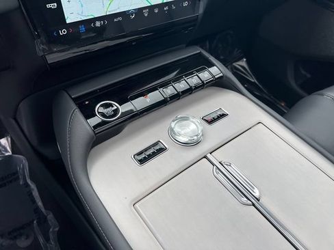 New 2027 Lincoln Navigator Reserve w/ Jet Appearance Package AWD/4WD image 29