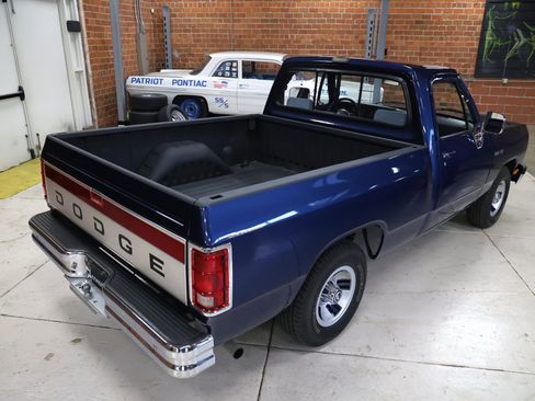 Used 1992 Dodge D/W Truck 150 image 32