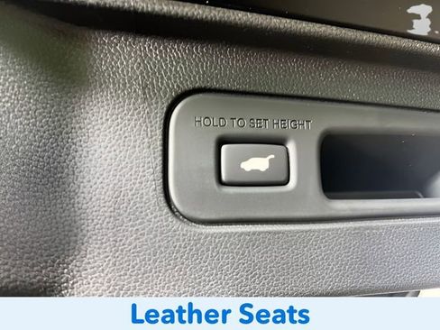 New 2025 Honda Pilot Touring image 9