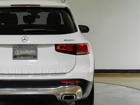 Used 2023 Mercedes-Benz GLB 250 4MATIC w/ Premium Package image 49
