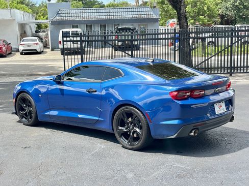 Used 2019 Chevrolet Camaro LT RWD image 4